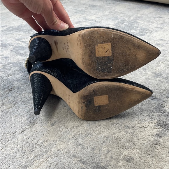 Jimmy Choo Black Embossed Leather Ankle Boots Heeled Pearl Buckle Sz 39 - Picture 11 of 13